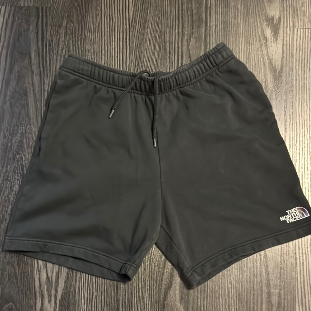 The North Face Black Athletic Shorts🍍SZ MED 7” inseam🍍pockets🍍